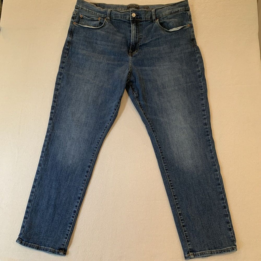 LUCKY BRAND 40x30 Men's Medium Wash 410 STRAIGHT Leg Jeans EXCELLENT ~ Fast Ship - Picture 5 of 9